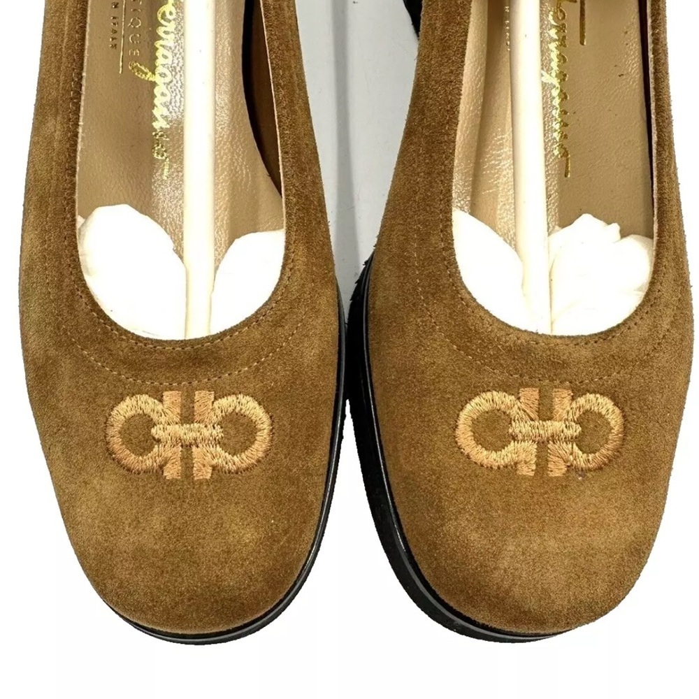 NEW Salvatore Ferragamo Suede Logo Wedge Shoes Womens 5.5 Reg Width Tan Brown - Picture 4 of 12